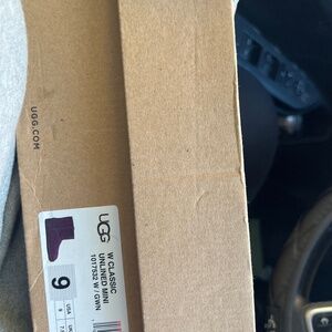 Ugg. Classic Unlined Mini